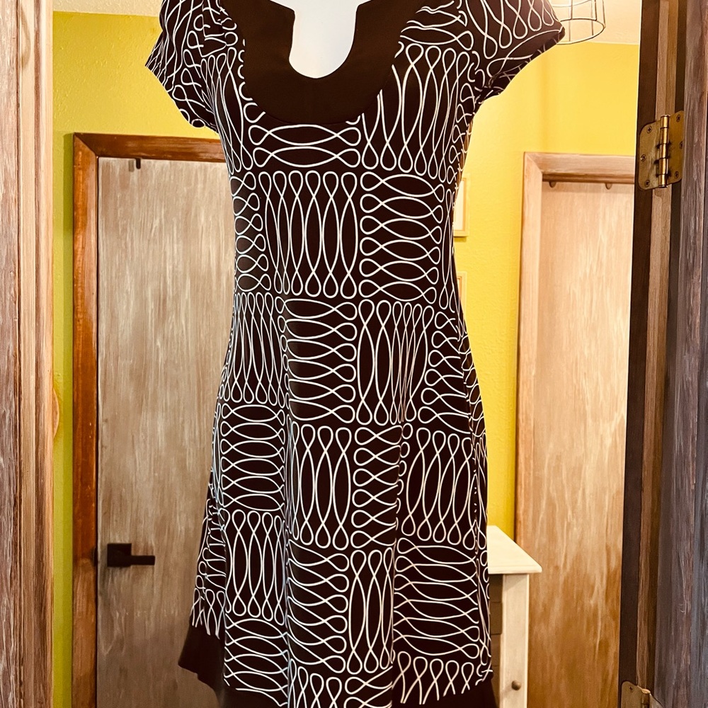 Geometric design dress size S